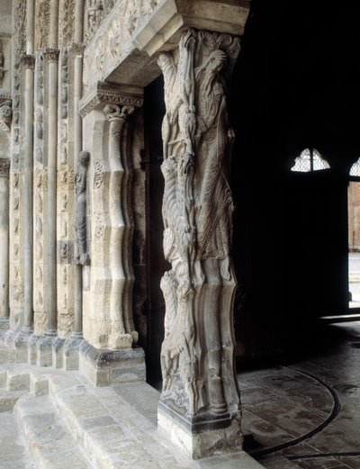 Trumeau (skulpterad av Romanesque