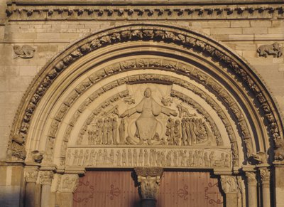 Vezelay Cathedral Tympanum (Yonne 89) av Romanesque