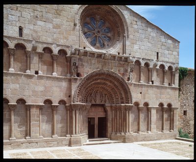 Vy över St Dominic kyrkan av Romanesque