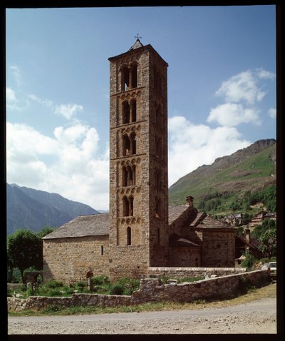 Utsikt över kyrkan av Romanesque