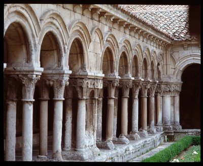 Utsikt över klostret i det kungliga klostret Las Huelgas de Burgos av Romanesque