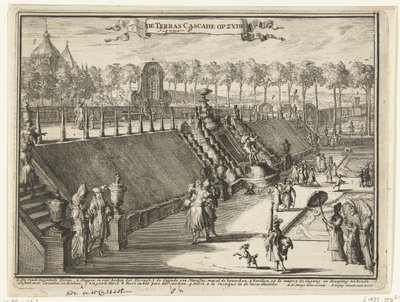 Utsikt (från sidan) av ett terrassvattenfall i parken Paleis Het Loo The Terrace Cascade på sidan (titel på objekt) Utsikt över Paleis Het Loo, tillhörande byggnader och tillhörande park (serietitel) av Romeyn de Hooghe