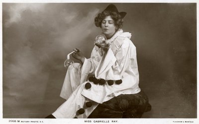 Gabrielle Ray, engelsk skådespelerska, dansare och sångerska, ca 1900-talet. av Rotary Photo