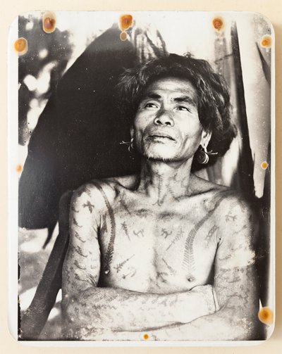 En tatuerad Ifugao från Kababuyan-distriktet av Roy Barton
