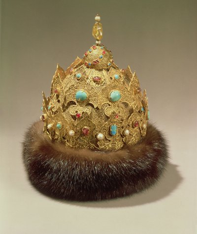 Krona av Karan, graverat guld med juveler, pälsklippning, niello och genombrutna, mitten av 1500-talet (guld, juveler, päls) av Russian School
