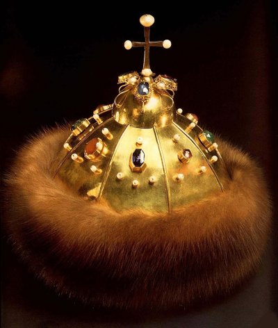 Krona, verkstäder i Kreml, 1682 (guld, sobel och ädelstenar) av Russian School