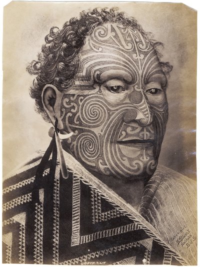 Tamati Waka Nene, ca 1880 (albumtryck) av Sam Stuart