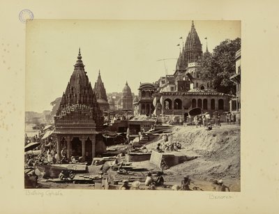 Benares; "Vishnu Pud" och andra tempel nära bränningsghaten av Samuel Bourne