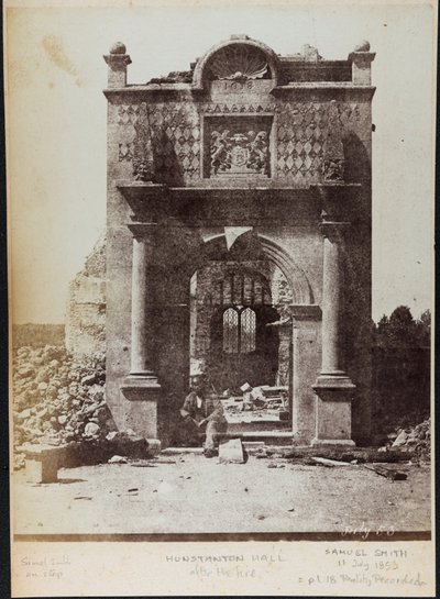 Samuel Smith sittande framför ruinen av Hunstanton Hall av Samuel Smith