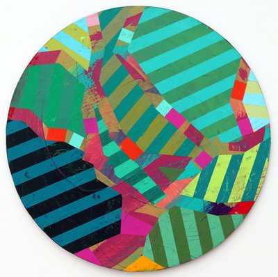 Twixt Heaven & Earth XVI-A (akryl på cirkulär skiva) av Sara Hayward