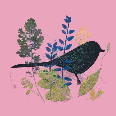 Fågel och löv, 2019 (bläck monoprint) av Sarah Thompson-Engels