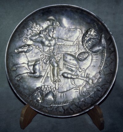 Maträtt föreställande kung Ardashir II (r.379-86), från Sari, Mazandaran, ca. AD 380 (jagat och inskuret silver) av Sasanian School