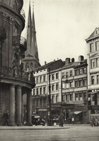 Berlin: utsikt över Poststrasse; The Poststrasse (s/v foto) av Sasha Stone