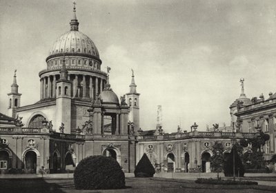 Potsdam, stadspalats, utsikt över Nikolaikirche; Stadspalatset, utsikt över St Nicholas (s/v foto) av Sasha Stone