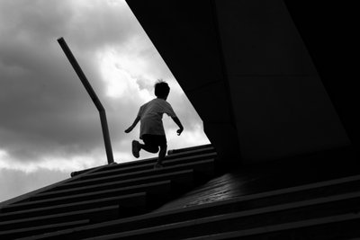 Pojkens uppåtgående resa av Satoshi Hata