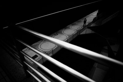 Solitary Man – stadspromenad av Satoshi Hata