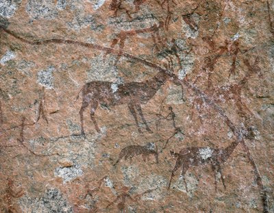 AFRIKANSK KONST: Klippmålning vid Ngomo Carera i Domboshawa Range, 20 miles nordost om... (fresco) av School African