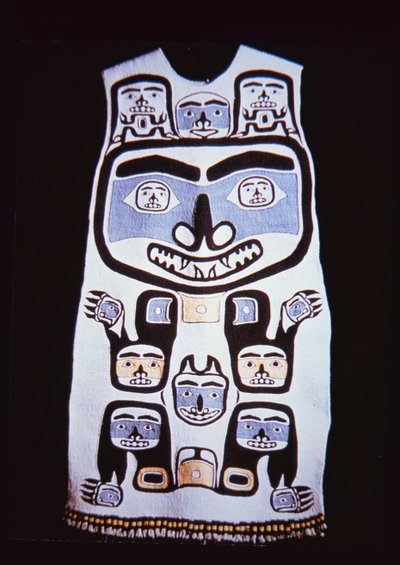 Chilkat Dress, Tlingit Tribe (Textiler) av School American