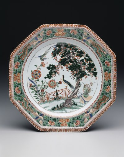 Tallrik, ca 1725-30 (porslin med överglasyr famille verte emaljer) av School Chinese