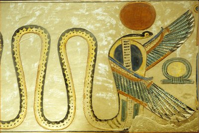 Forntida Egypten, Väggmålning, Amon hir Khopshefs grav, Uraeus och bevingade ormar vaktar ingången till gravkammaren, 20:e dynastin, Drottningarnas dal (foto) av School Egyptian