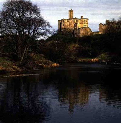 Utsikt över Warkworth Castle, Percy Family Seat av School English