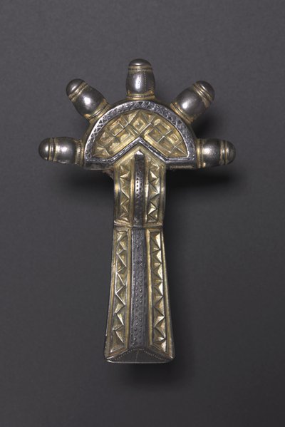 Bow Fibula, Alemannic, 500-550 (förgylld silver och niello) av School German