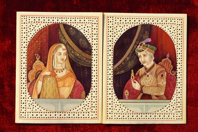 Mughalkejsaren Akbar  elfenbensmålning från Jodhabai av School Indian