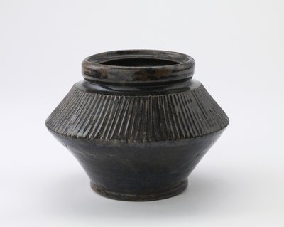 Jar, Tachikui, Hyogo-prefekturen, Edo-perioden, sent 1700-mitten av 1800-talet (keramik) av Japanese School