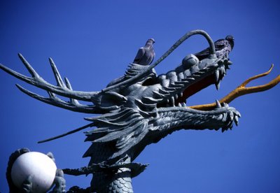 drakestaty, Yongdusan park i Pusan, Korea. av School Korean