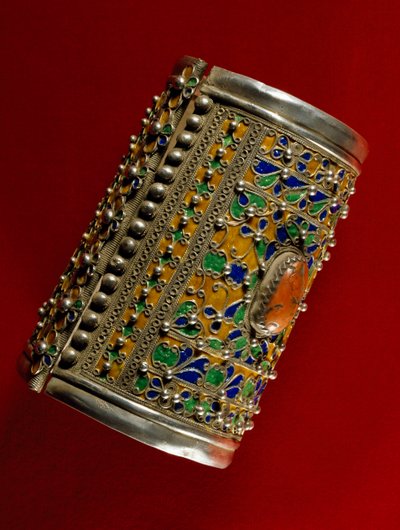 Armband i korall, silver och emalj, Marocko av School Moroccan