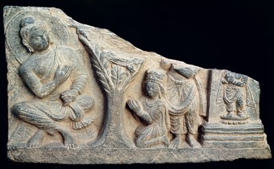 Detalj av en relieffris föreställande en sittande Buddha med oranter, grekisk-buddhistisk stil, från Taxila, Pakistan av School Pakistani
