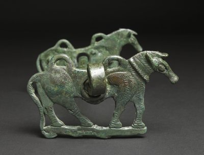 Hästbett, möjligen 900-700-talet f.Kr., Iran (brons) (se även 113753) av School Persian