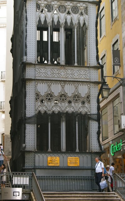 Santa Justa Lift, Lissabon, Portugal (foto) av School Portuguese