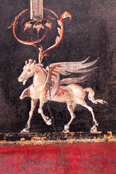 Arkitektonisk utsmyckning med bevingade hästar (pegasi), Herculaneum av School Roman