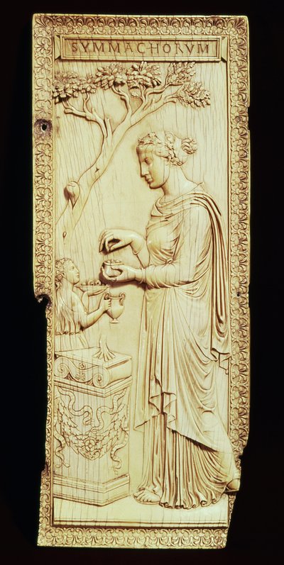 Ett blad av Symmachi-diptyken, uppkallad efter Symmachi-familjen, 400 e.Kr (elfenben) av School Roman