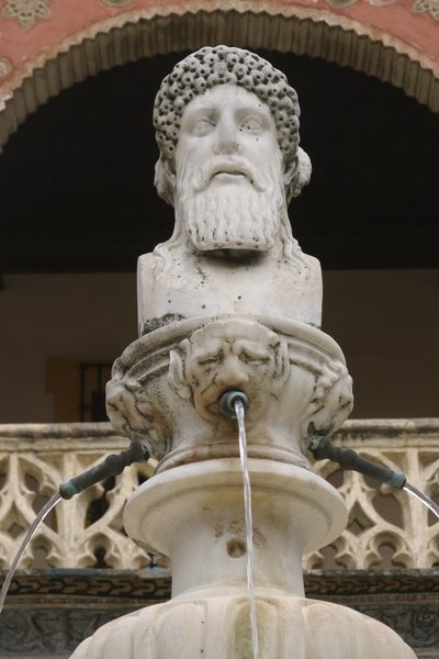 Janus Fountain (marmor) av School Spanish
