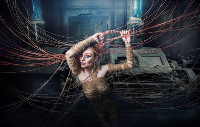 Mystiskt trådporträtt av See Plus
