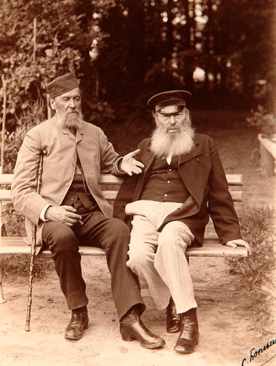 Yakov Polonsky och Afanasy Fet, ryska poeter, c1890. av Sergei Dmitrievich Botkin