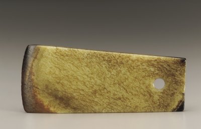 Axe (fu) (jade) av Shang Dynasty Chinese School