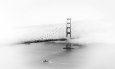 Golden Gate-bron i dimman av Songhu Yan