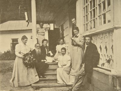 Den ryske författaren Leo Tolstoy med familj på sin frus födelsedag, Ryssland, 1900-talet av Sophia Andreevna Tolstaya