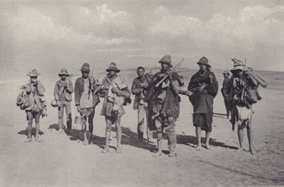 Kafirs återvänder från jobbet (s/v foto) av South African Photographer