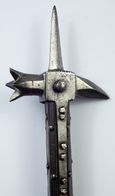 Warhammer for Foot Combat, c.1440 (järn & trä med kopparinlägg) av Southern European