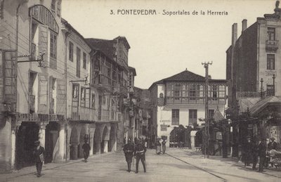 Arkadbågar i smedjan, Pontevedra, Spanien (svartvitt foto) av Spanish Photographer
