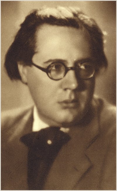 Porträtt av Andres Segovia (svartvitt foto) av Spanish Photographer