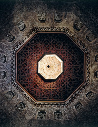 Taket på Madrasa i Granada, Spanien, byggt 1349 (foto) av Spanish School