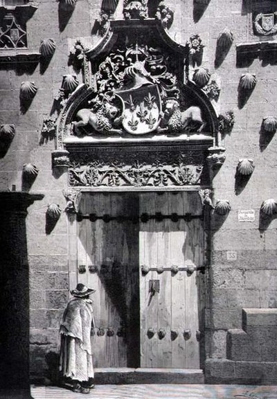 Dörren till Casa de las Conchas, Salamanca av Spanish School