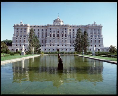 Utsikt över det kungliga palatset (1738-1755) (fotografi) av Spanish School