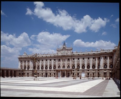Utsikt över det kungliga palatset (1738-1755) (fotografi) av Spanish School