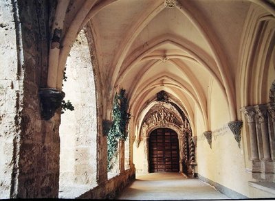 Utsikt över klosterklostret, grundat 1194 och flyttat till sin nuvarande plats 1218 av Spanish School